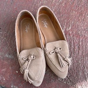 Crown Vintage Suede Loafer. Size 6.5. Worn.